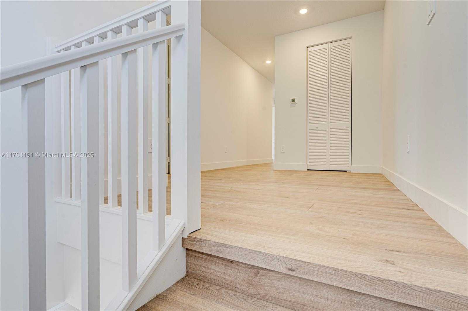 Small Image of 4390 SW 122nd Terrace, Davie, FL 33330, USA Number 51