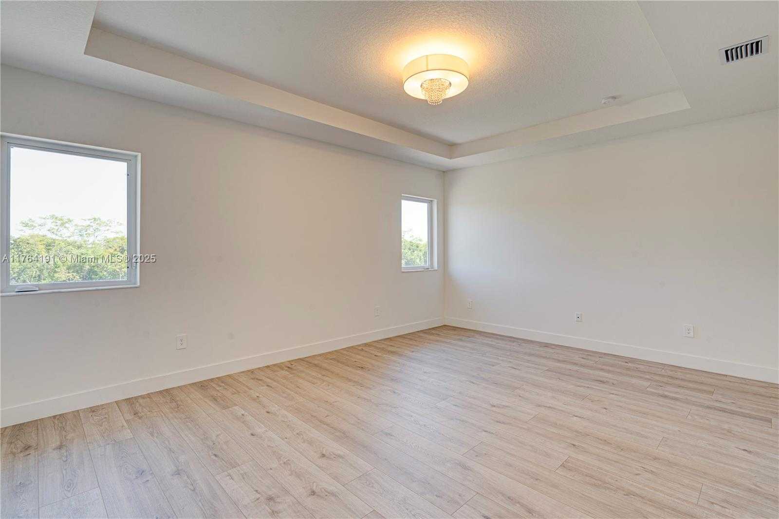 Small Image of 4390 SW 122nd Terrace, Davie, FL 33330, USA Number 57