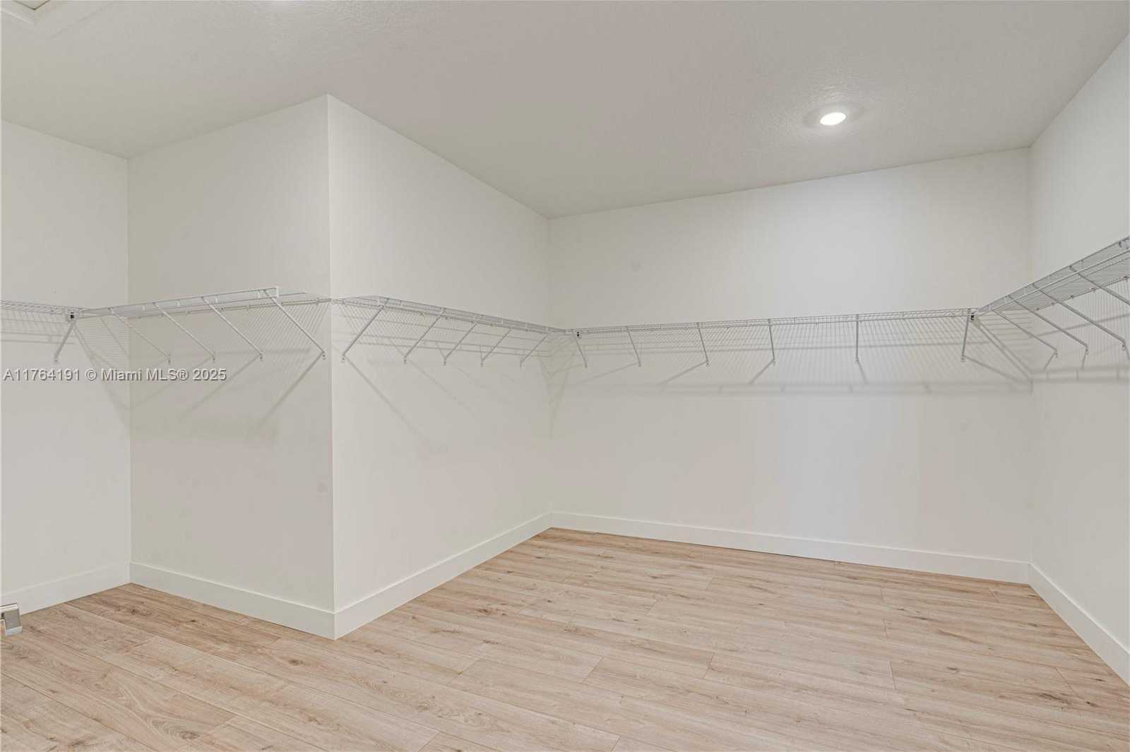 Small Image of 4390 SW 122nd Terrace, Davie, FL 33330, USA Number 59