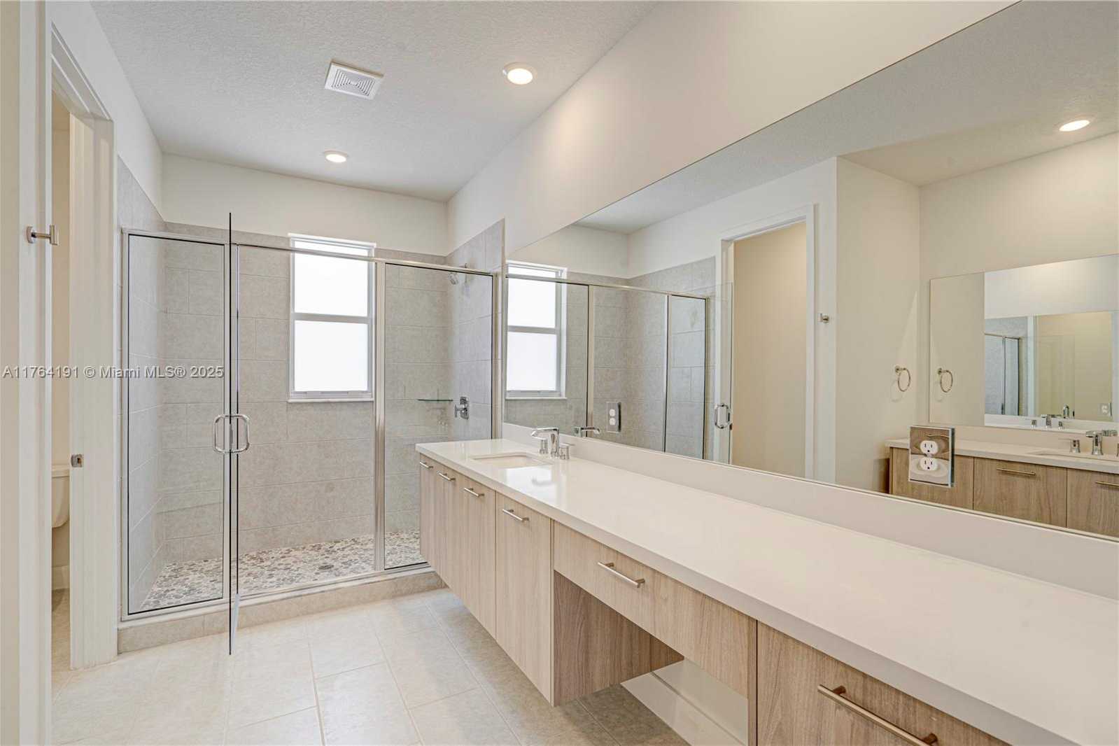 Small Image of 4390 SW 122nd Terrace, Davie, FL 33330, USA Number 61