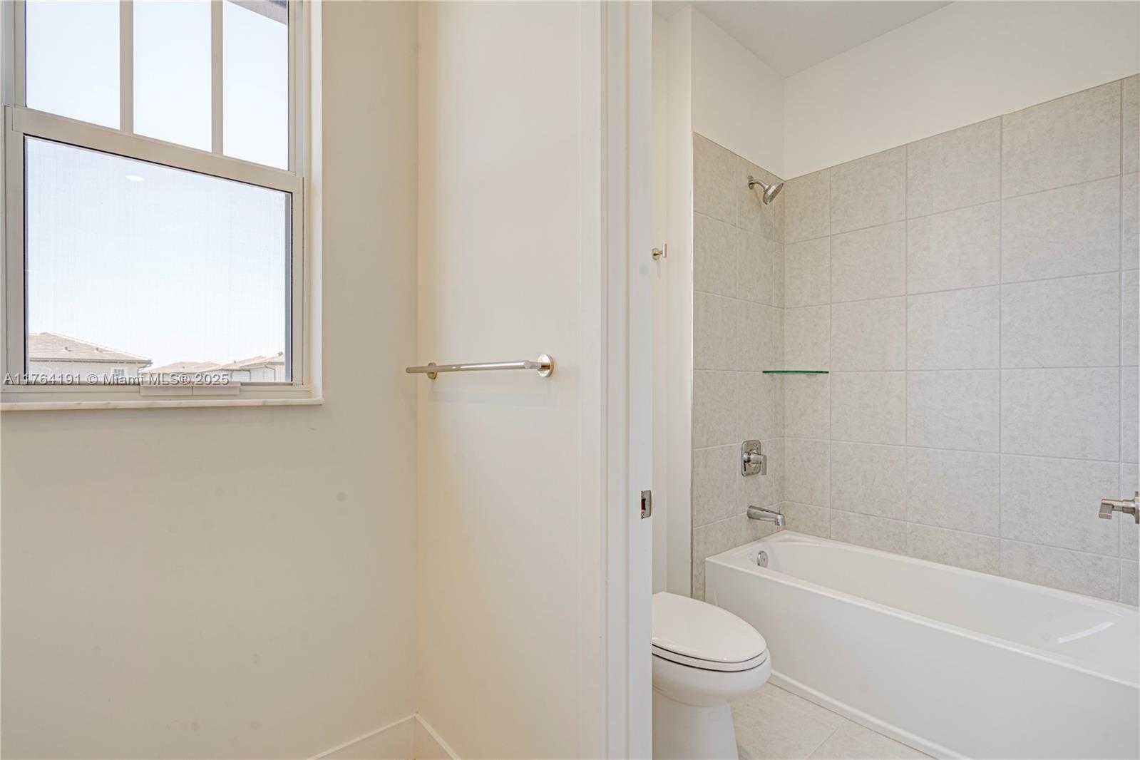 Small Image of 4390 SW 122nd Terrace, Davie, FL 33330, USA Number 71
