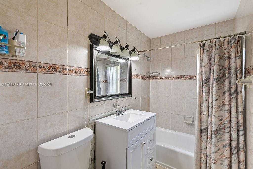 Small Image of 665 NORTH WEST 19TH ST, Pompano Beach Number 20