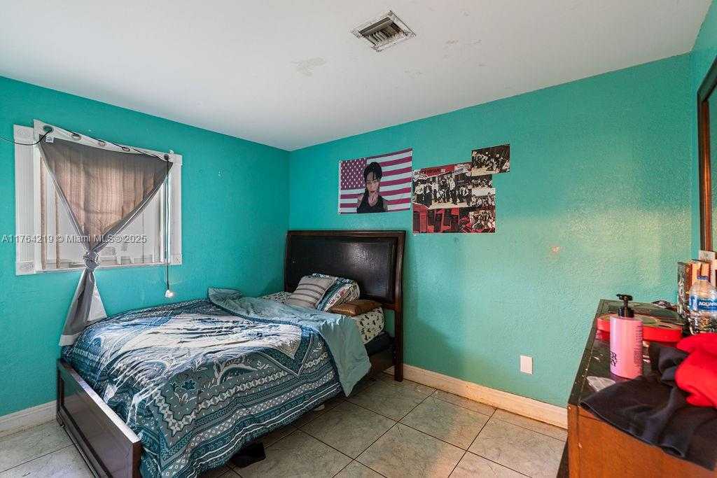 Small Image of 665 NORTH WEST 19TH ST, Pompano Beach Number 24