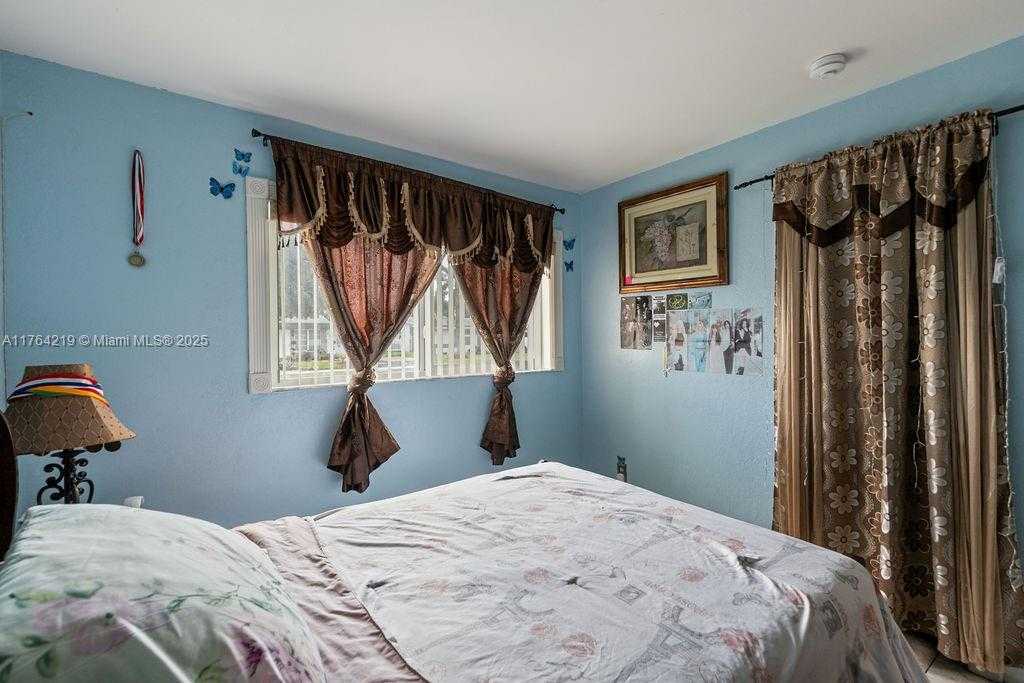 Small Image of 665 NORTH WEST 19TH ST, Pompano Beach Number 25