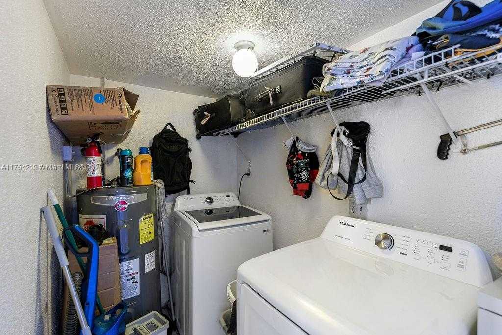Small Image of 665 NORTH WEST 19TH ST, Pompano Beach Number 27