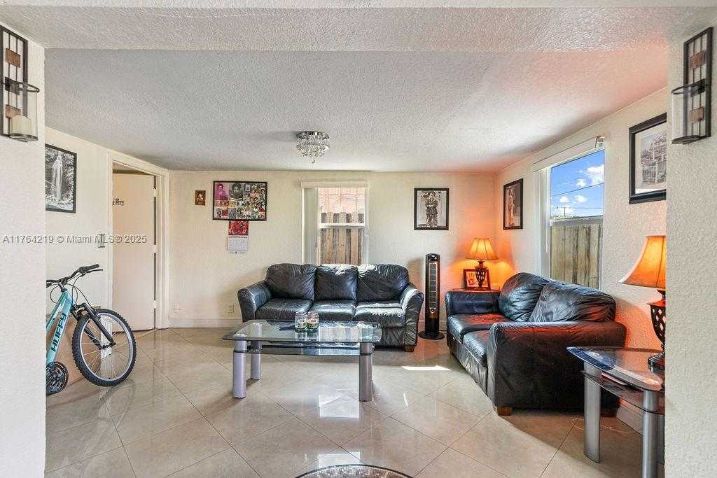 Small Image of 665 NORTH WEST 19TH ST, Pompano Beach Number 8