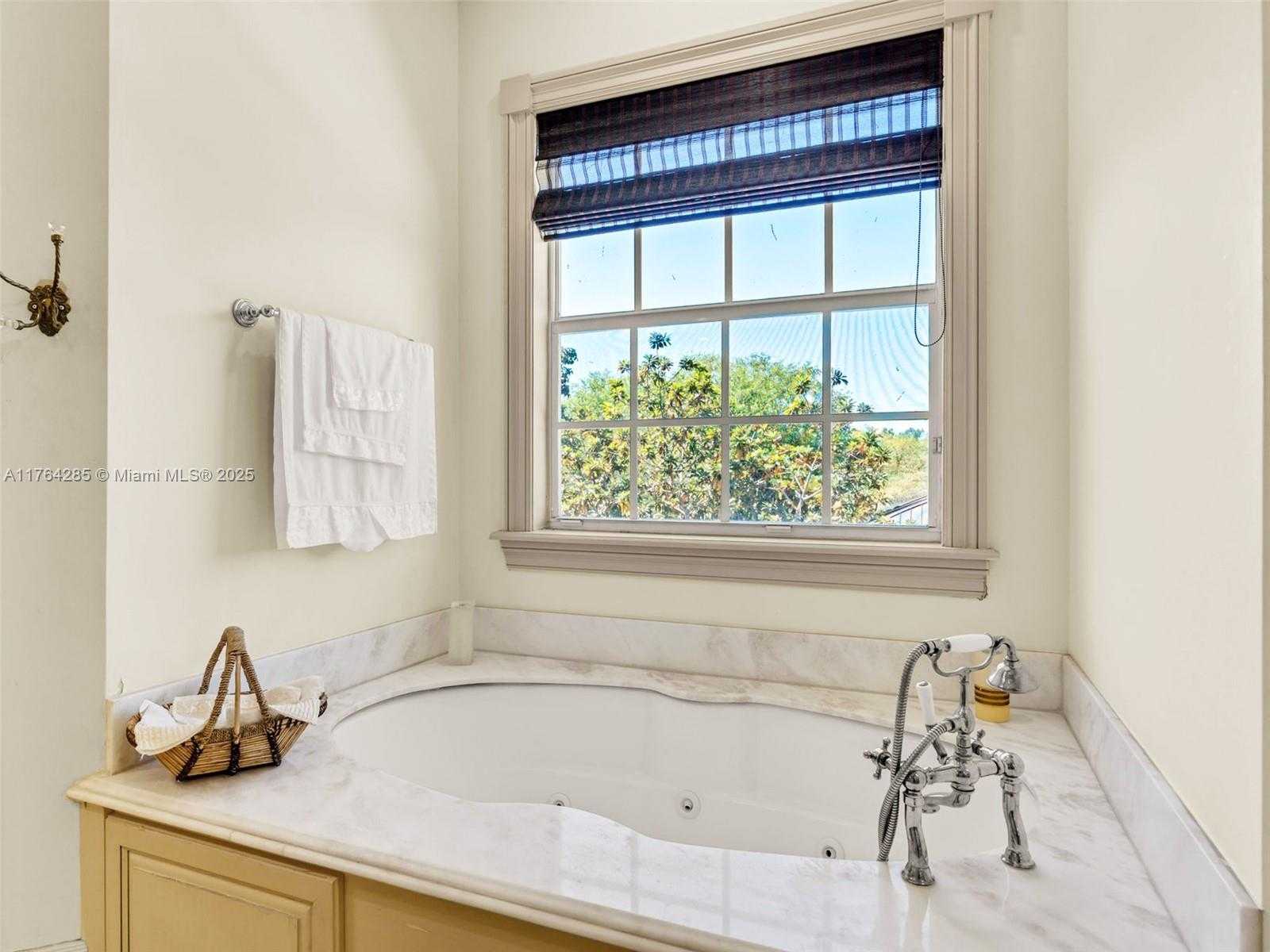 Small Image of 9076 SOUTH WEST 59TH CT, Pinecrest Number 38