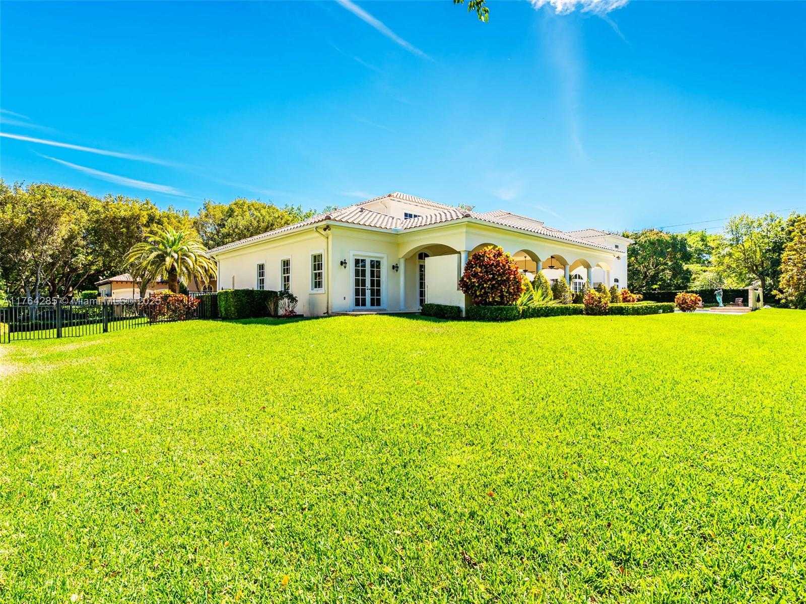 Small Image of 9076 SOUTH WEST 59TH CT, Pinecrest Number 46