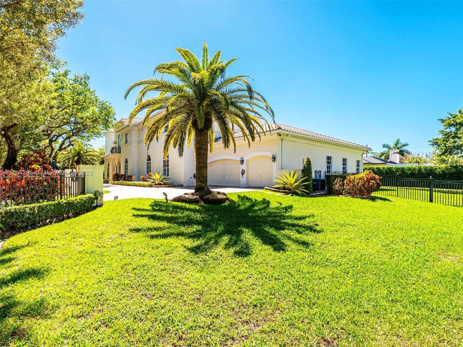 Small Image of 9076 SOUTH WEST 59TH CT, Pinecrest Number 5