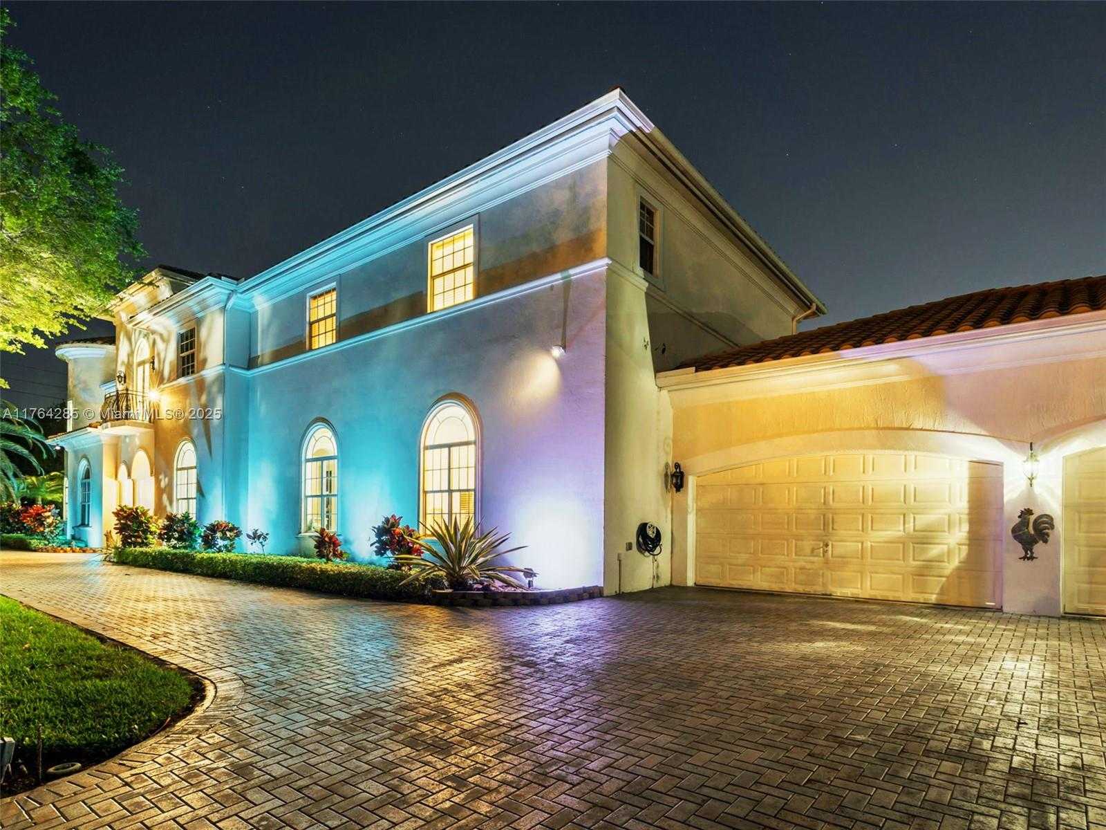 Small Image of 9076 SOUTH WEST 59TH CT, Pinecrest Number 54