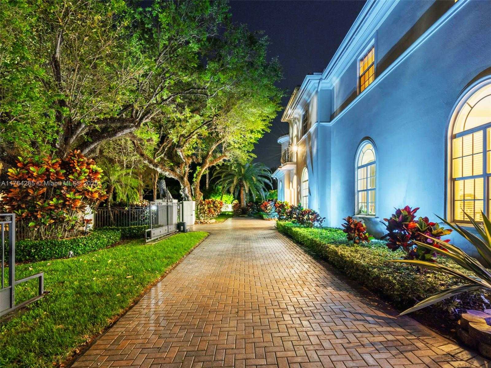Small Image of 9076 SOUTH WEST 59TH CT, Pinecrest Number 55
