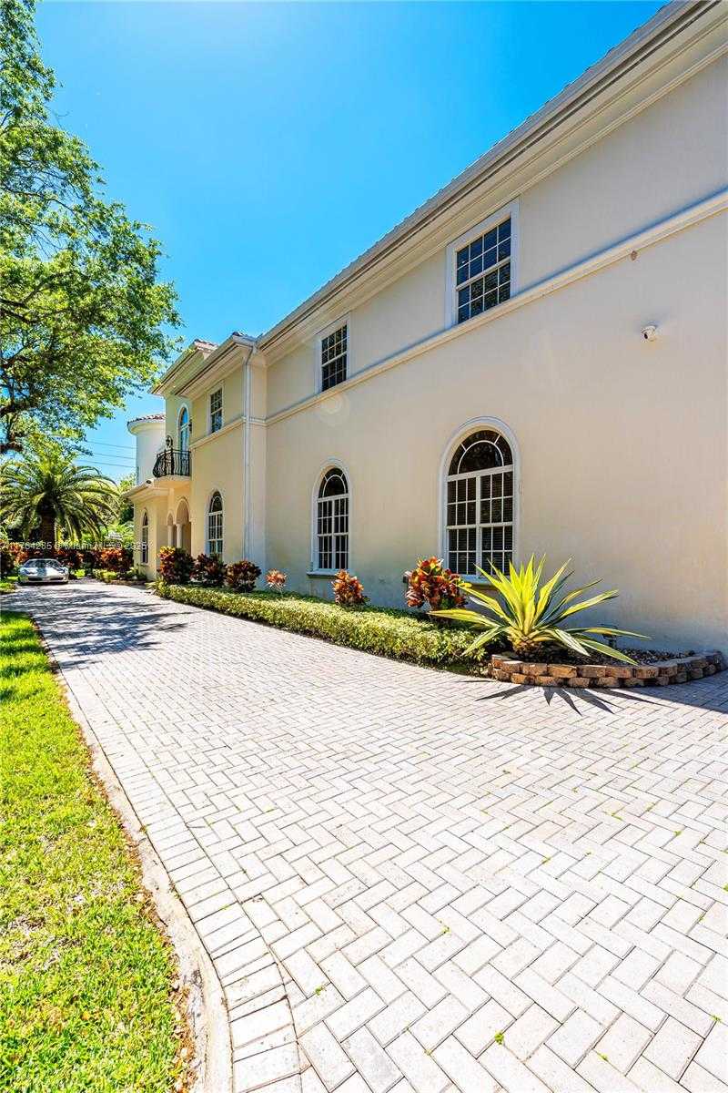 Small Image of 9076 SOUTH WEST 59TH CT, Pinecrest Number 6