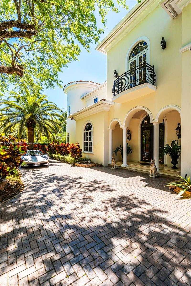 Small Image of 9076 SOUTH WEST 59TH CT, Pinecrest Number 7