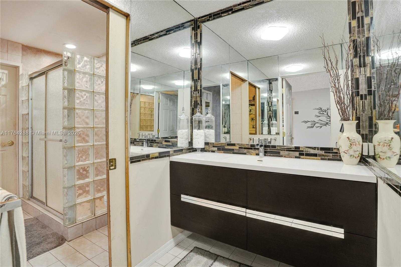 Small Image of 7825 NORTH WEST 174TH ST, Hialeah Number 12