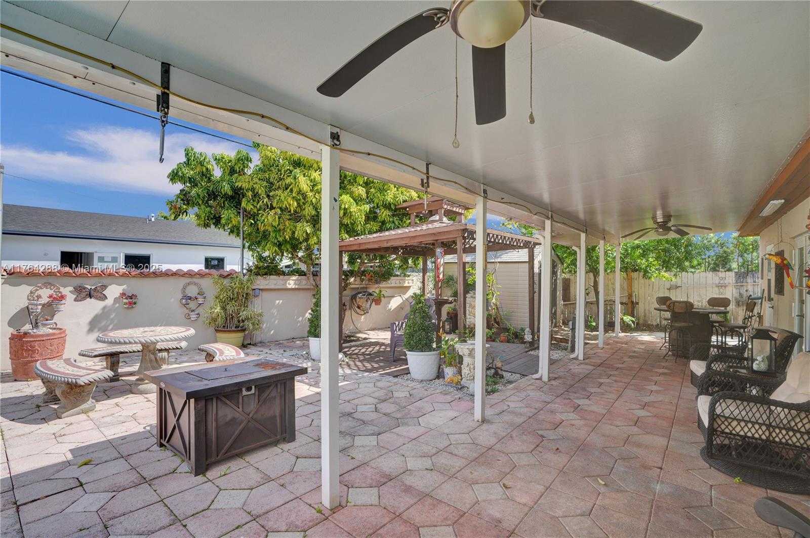 Small Image of 7825 NORTH WEST 174TH ST, Hialeah Number 24