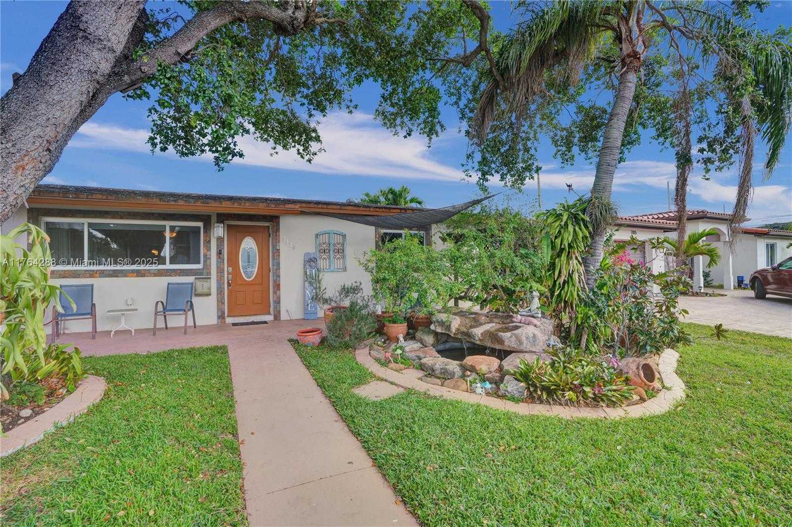 Small Image of 7825 NORTH WEST 174TH ST, Hialeah Number 30