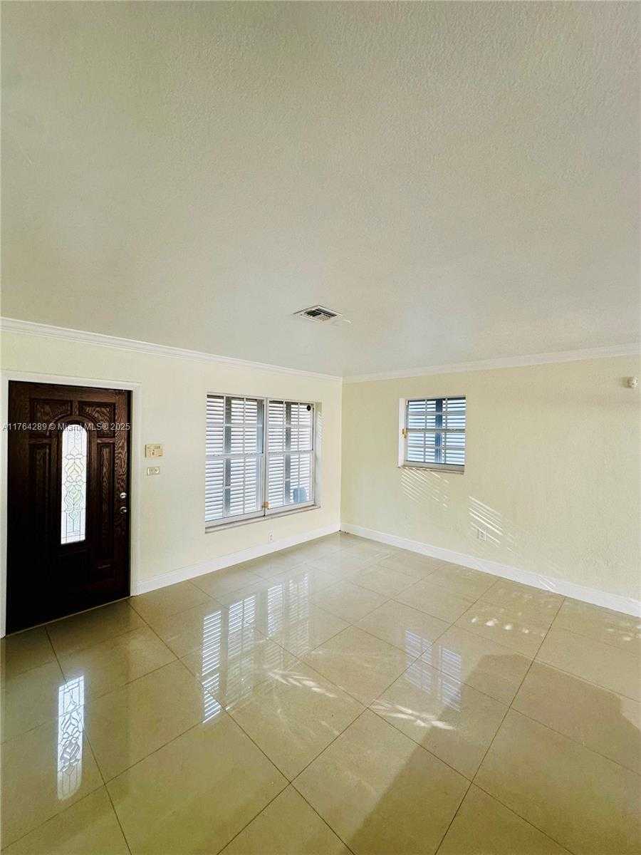 Small Image of 1441 NORTH 72ND AVE, Hollywood Number 2