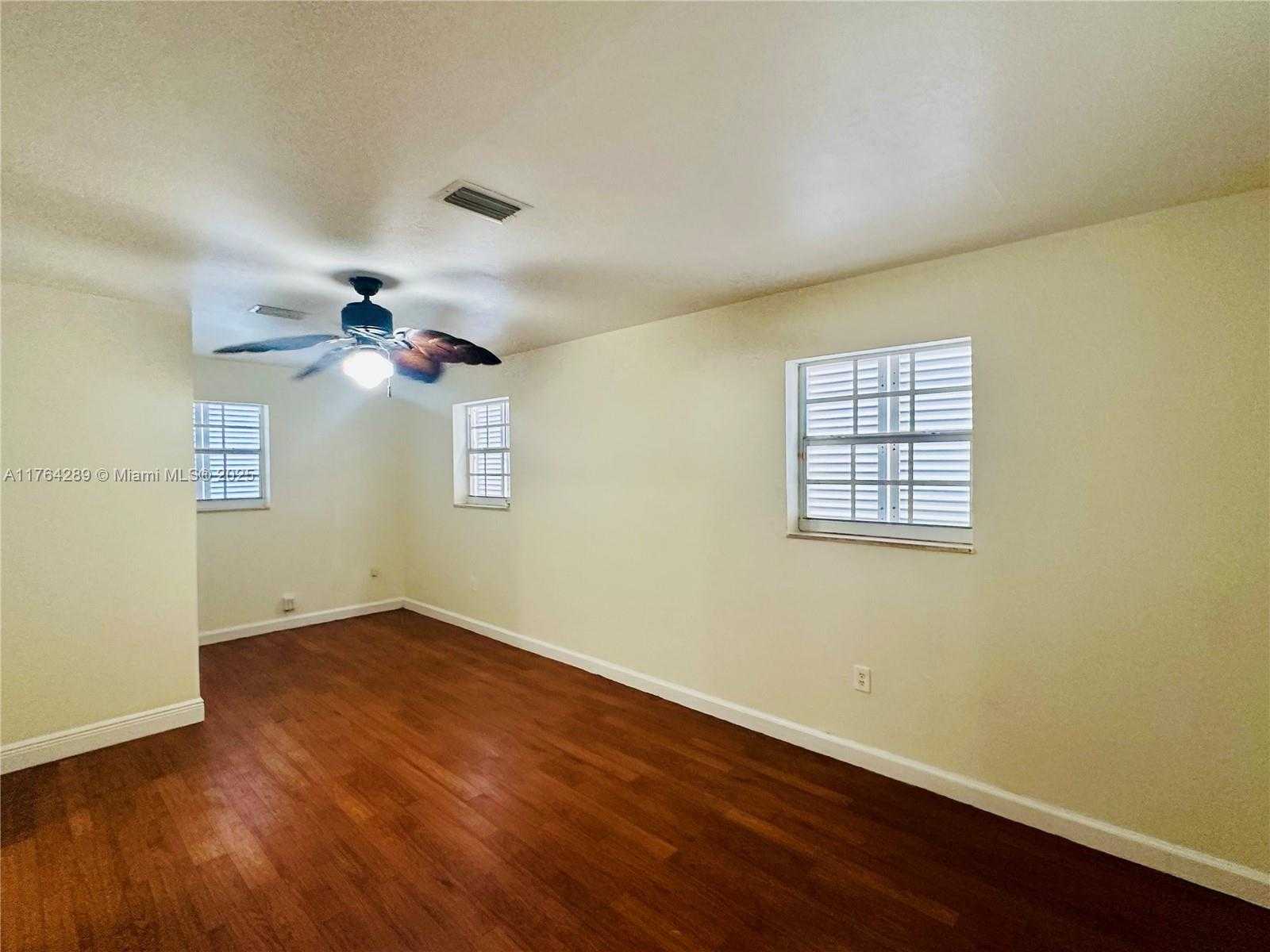 Small Image of 1441 NORTH 72ND AVE, Hollywood Number 7
