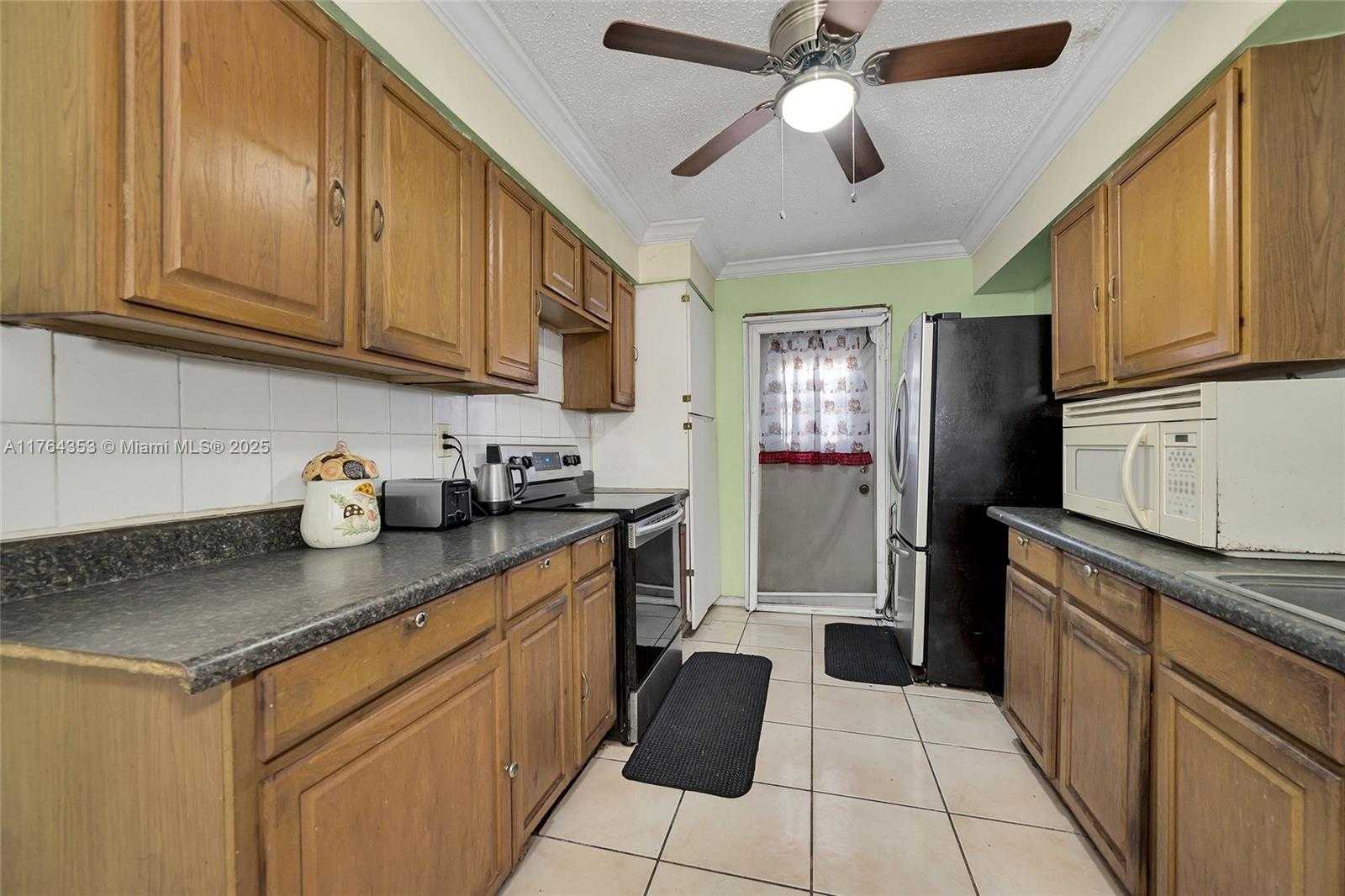 Small Image of 1412 NORTH WEST 63RD AVE, Margate Number 14