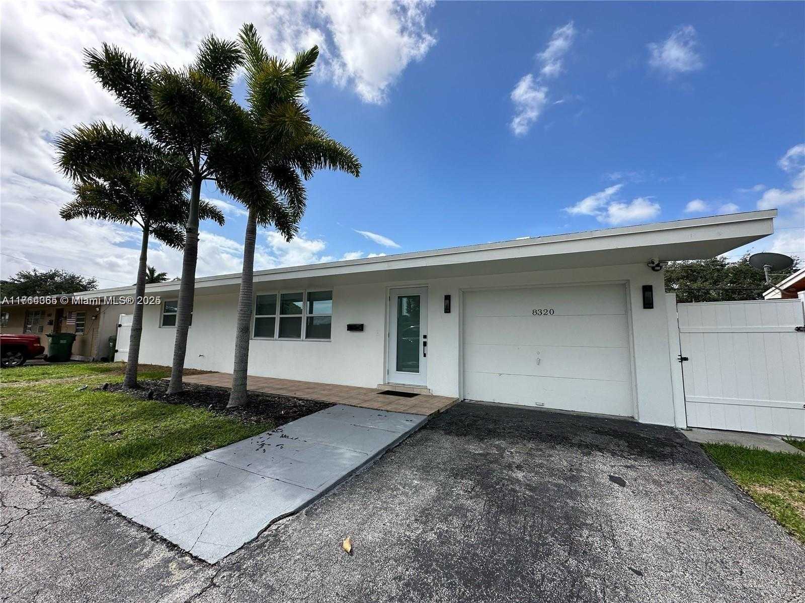 Small Image of 8320 TAFT ST, Pembroke Pines Number 2