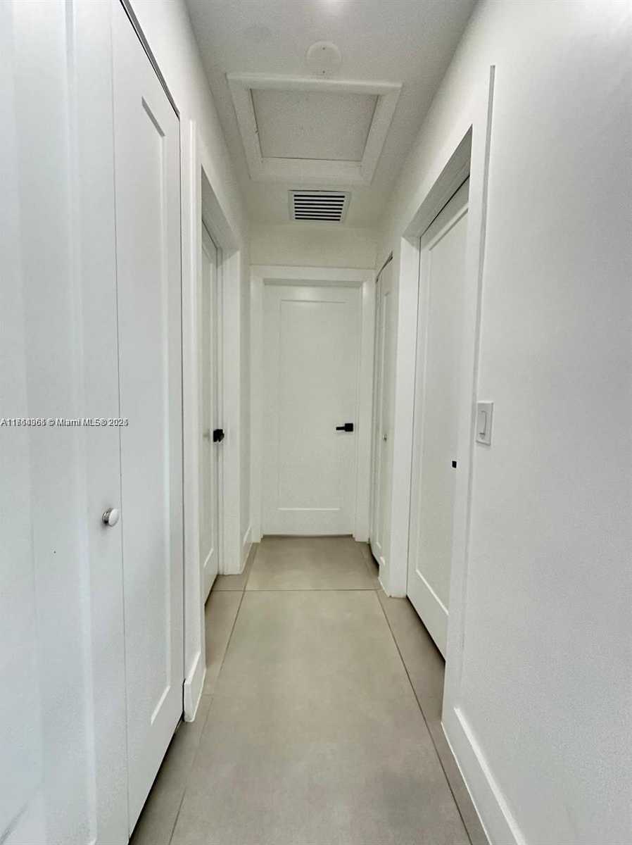 Small Image of 8320 TAFT ST, Pembroke Pines Number 9