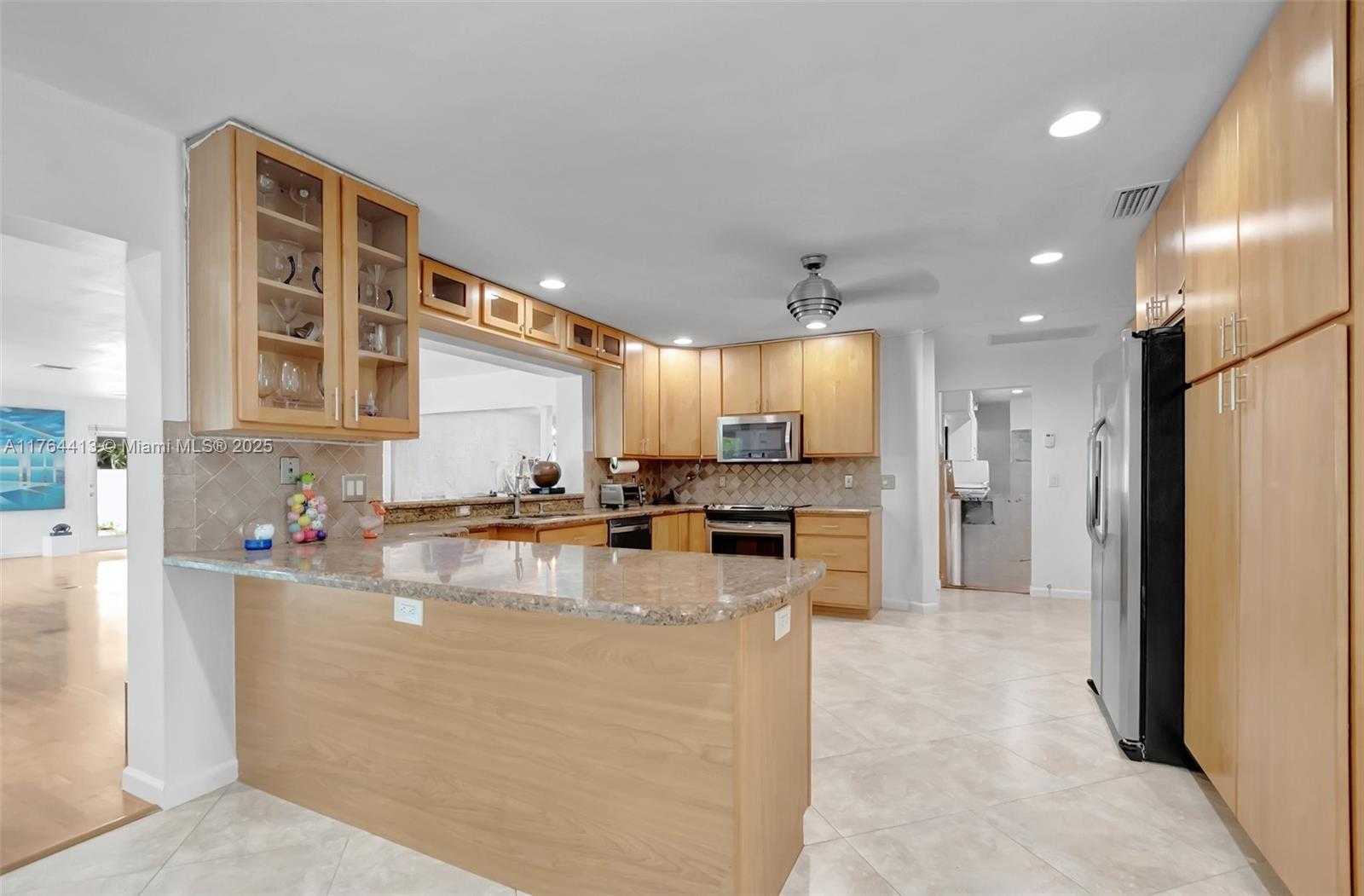 Small Image of 22071 WEST SOLIEL CIR W, Boca Raton Number 17