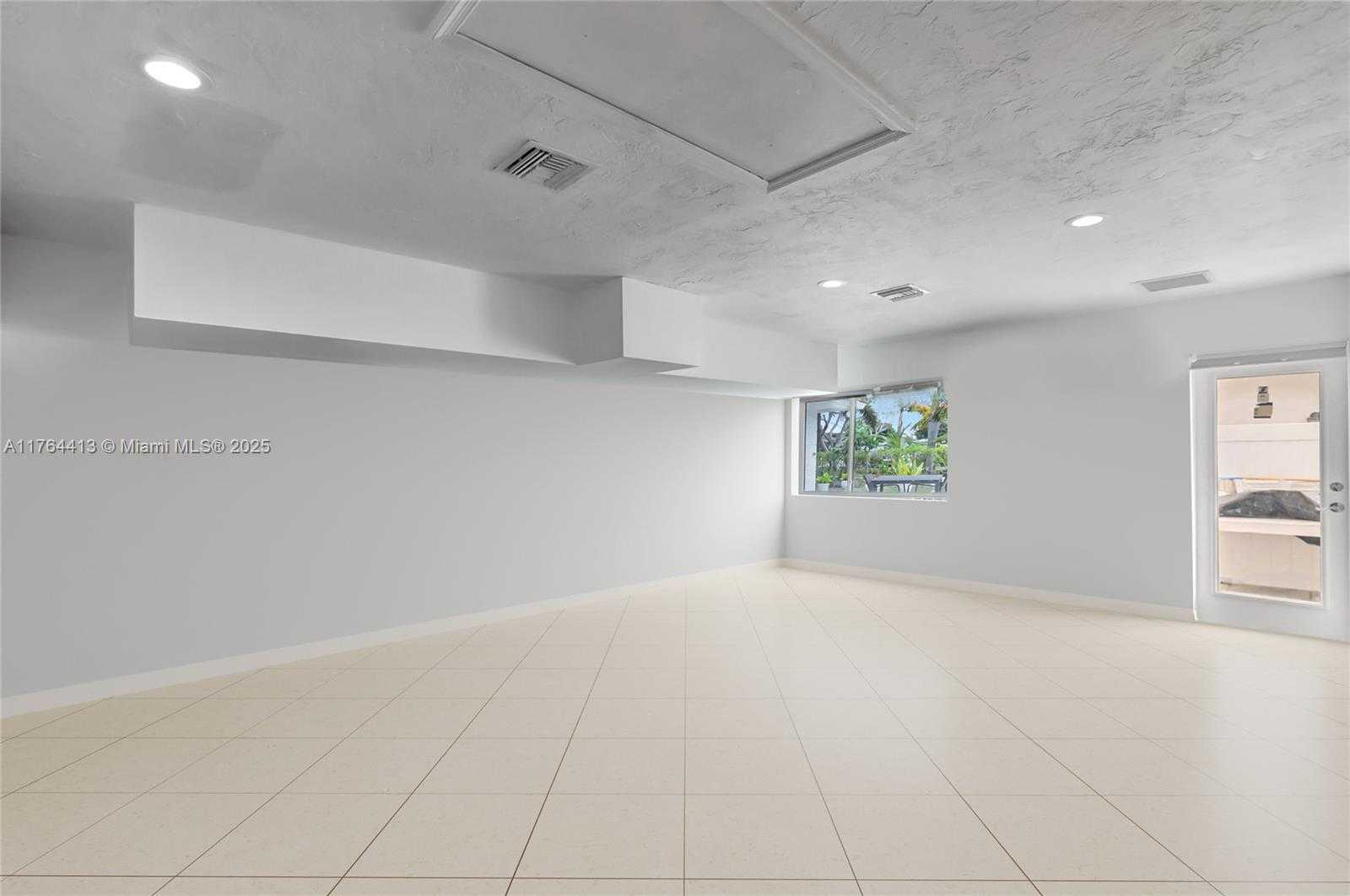 Small Image of 22071 WEST SOLIEL CIR W, Boca Raton Number 18