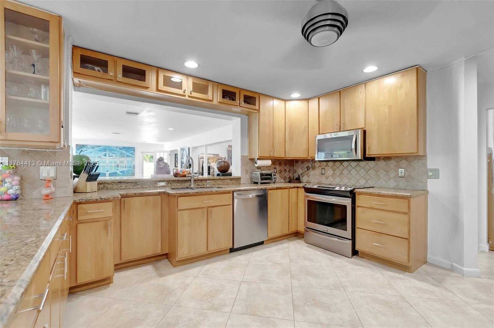 Small Image of 22071 WEST SOLIEL CIR W, Boca Raton Number 20