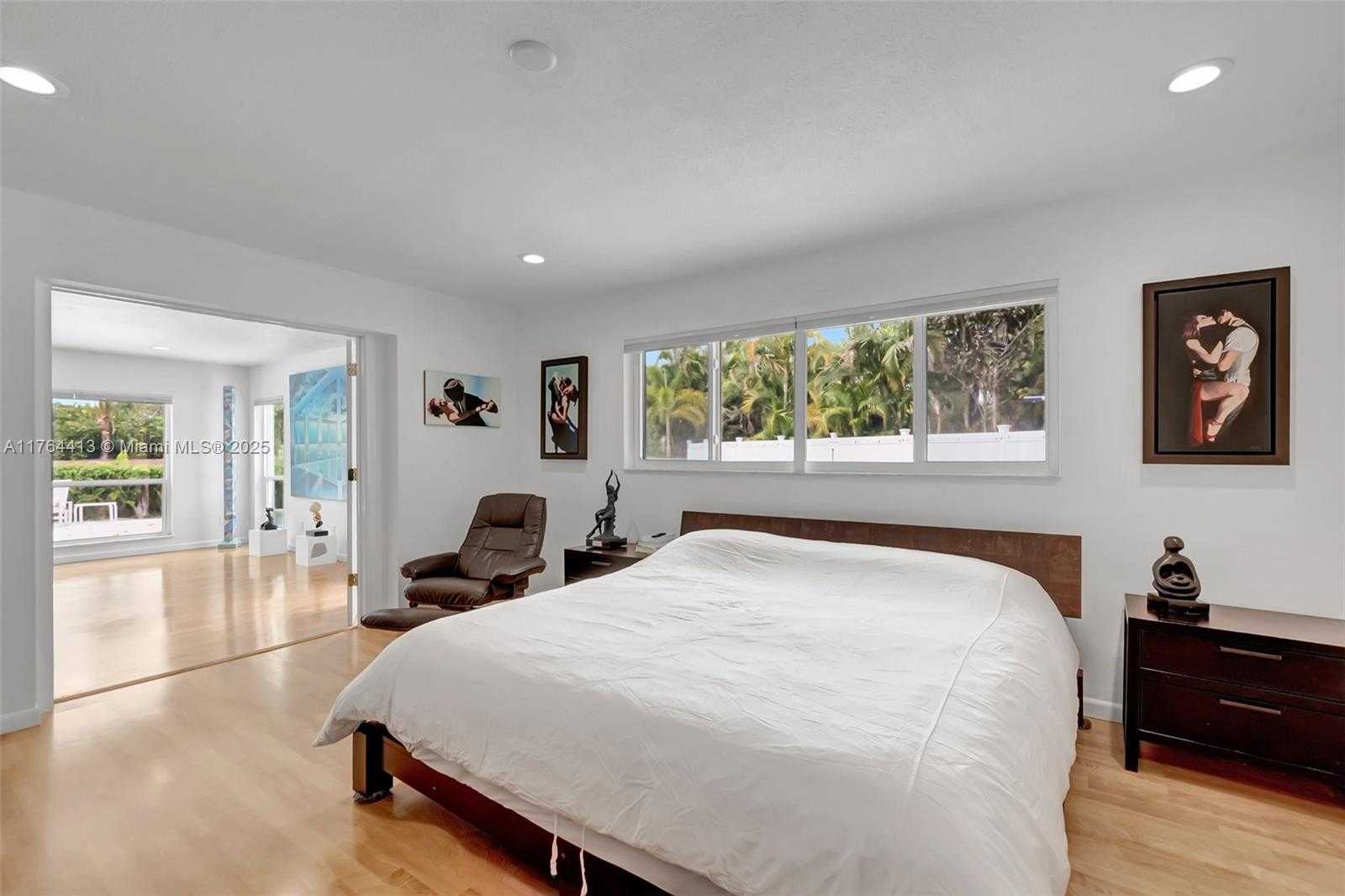 Small Image of 22071 WEST SOLIEL CIR W, Boca Raton Number 22
