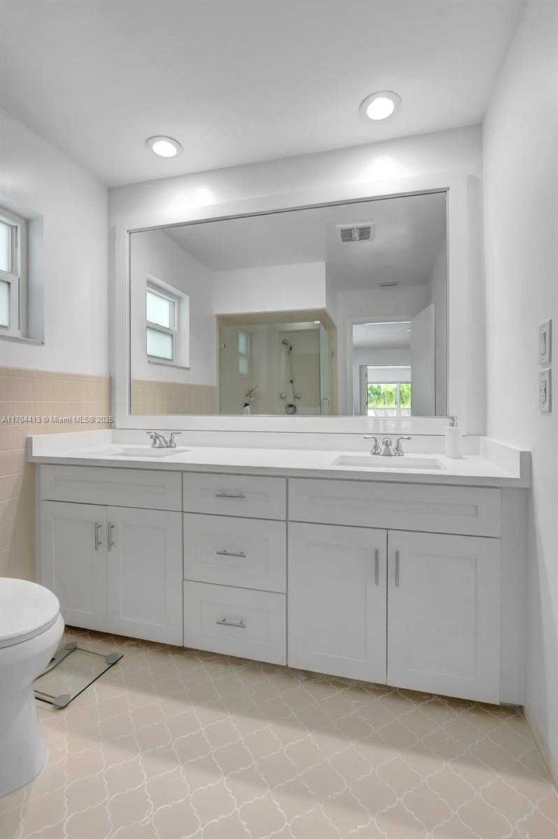 Small Image of 22071 WEST SOLIEL CIR W, Boca Raton Number 25