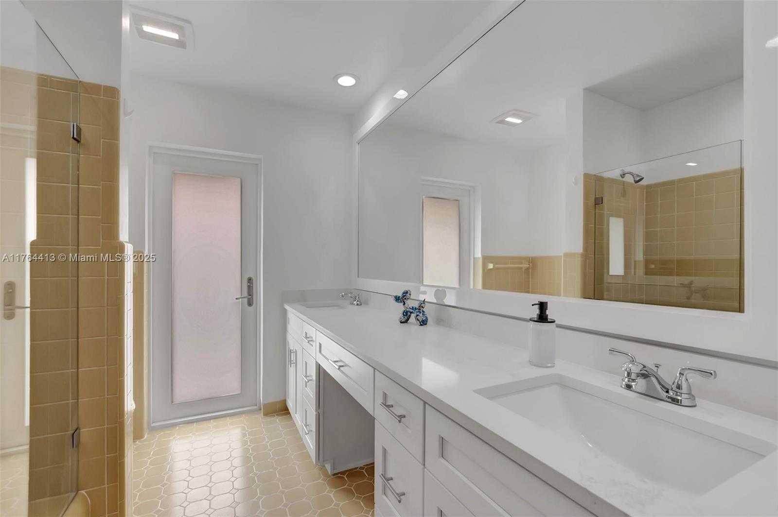 Small Image of 22071 WEST SOLIEL CIR W, Boca Raton Number 29