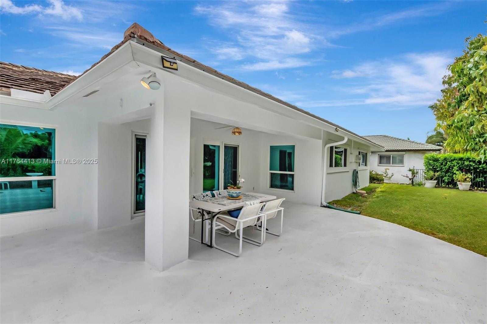 Small Image of 22071 WEST SOLIEL CIR W, Boca Raton Number 36