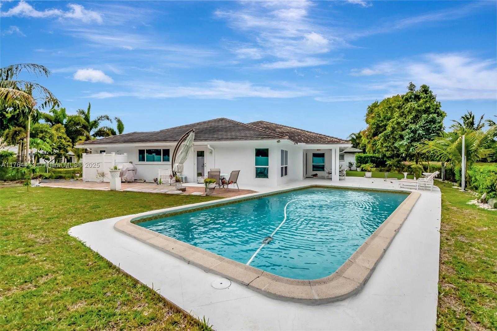 Small Image of 22071 WEST SOLIEL CIR W, Boca Raton Number 41