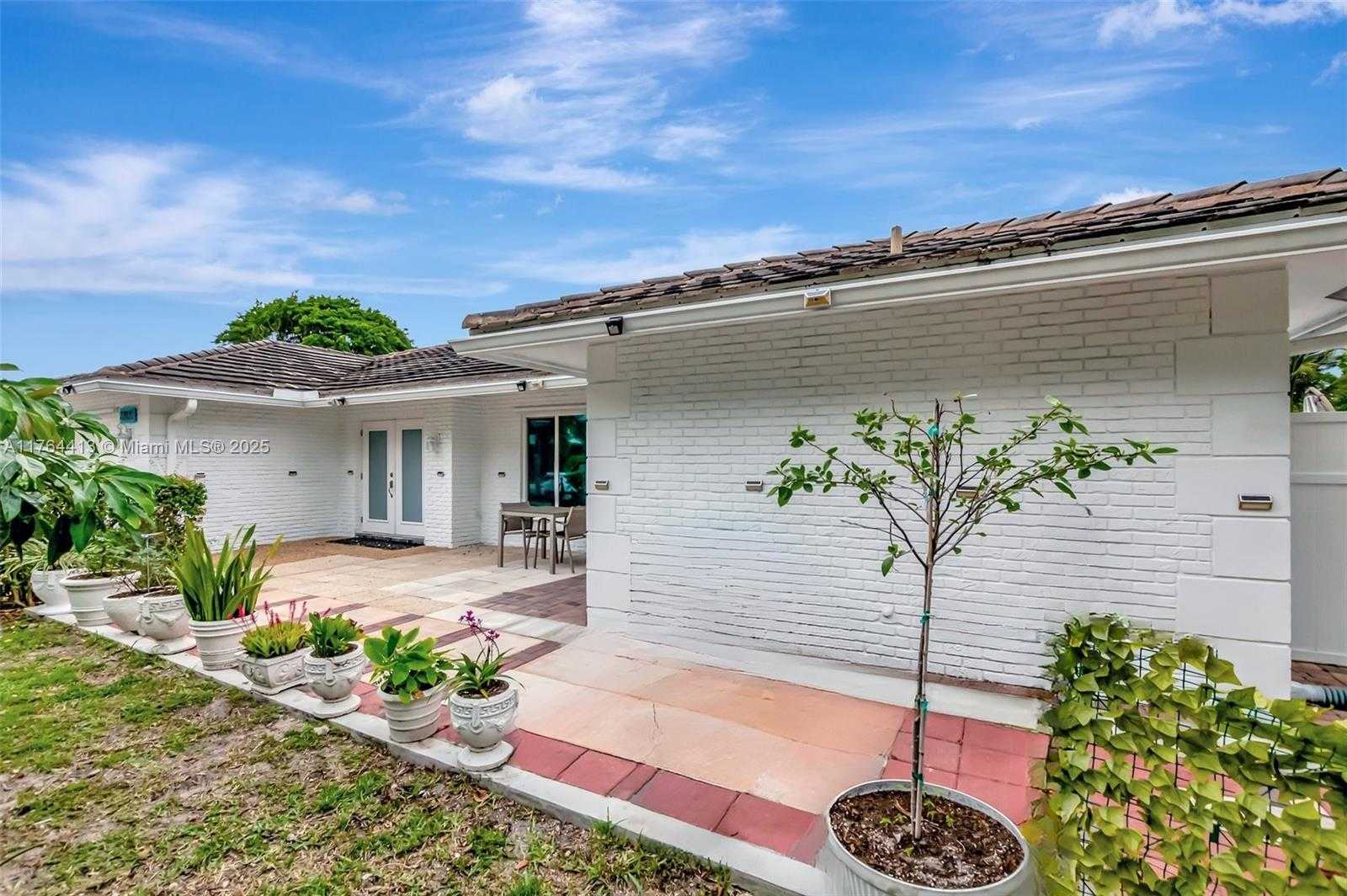 Small Image of 22071 WEST SOLIEL CIR W, Boca Raton Number 49
