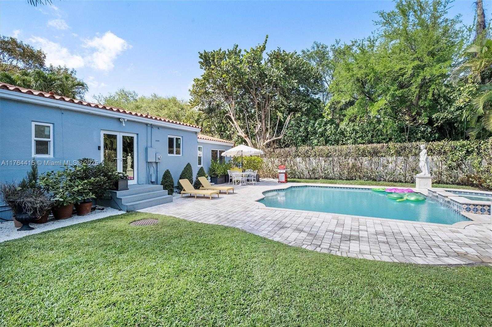 Small Image of 9301 NORTH WEST 2ND PL, Miami Shores Number 10