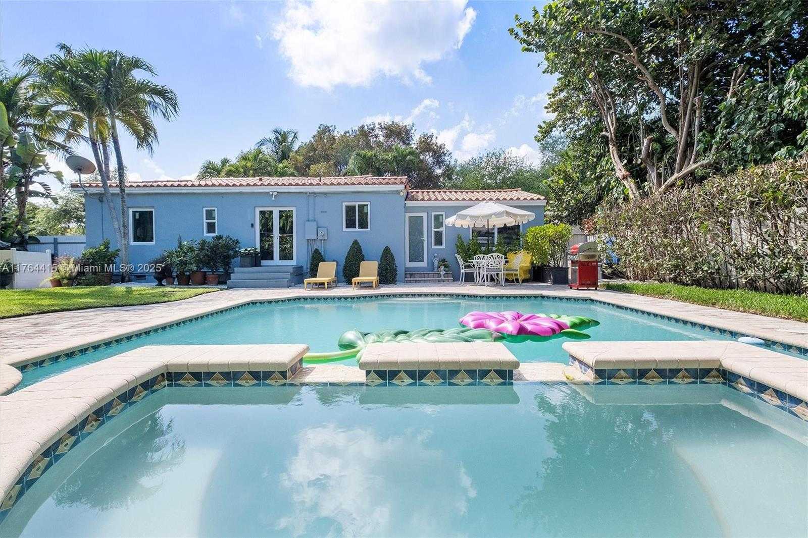 Small Image of 9301 NORTH WEST 2ND PL, Miami Shores Number 11