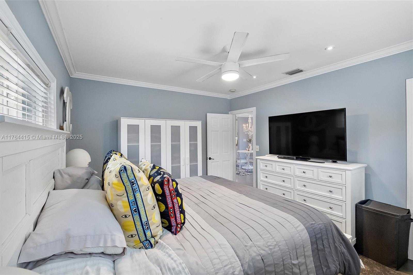 Small Image of 9301 NORTH WEST 2ND PL, Miami Shores Number 29