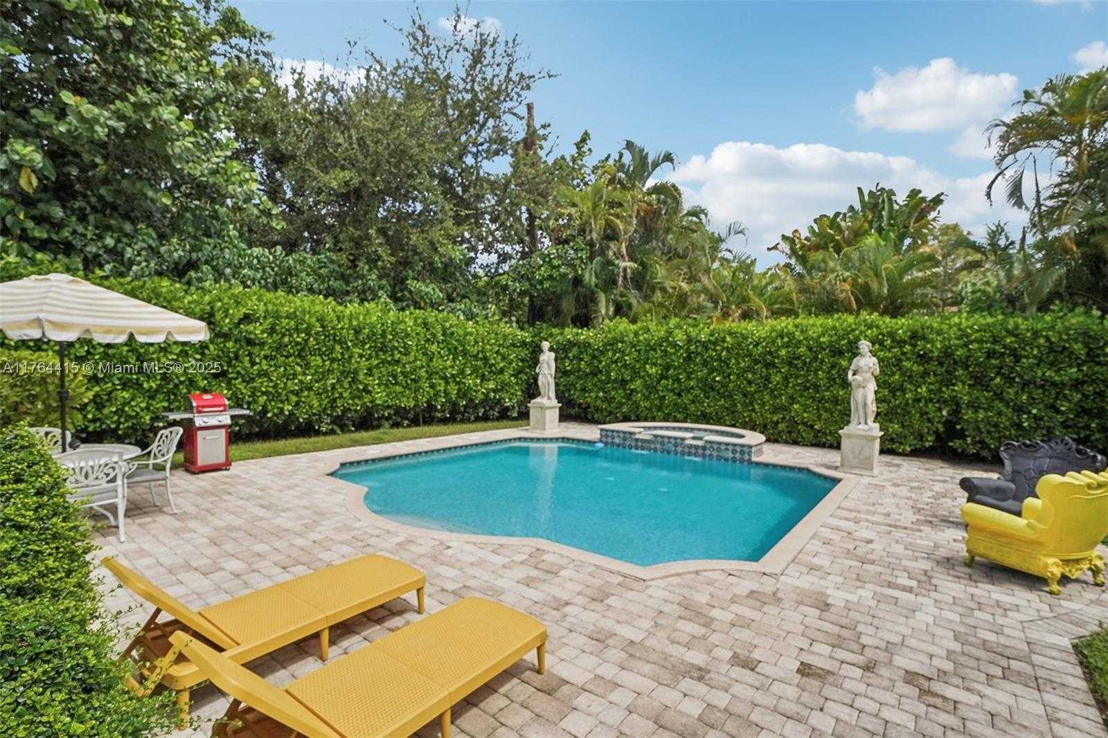 Small Image of 9301 NORTH WEST 2ND PL, Miami Shores Number 6