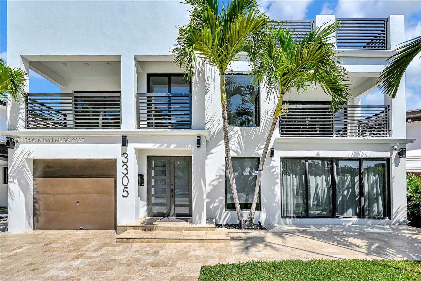 Small Image of 3305 NORTH EAST 15TH ST, Fort Lauderdale Number 2
