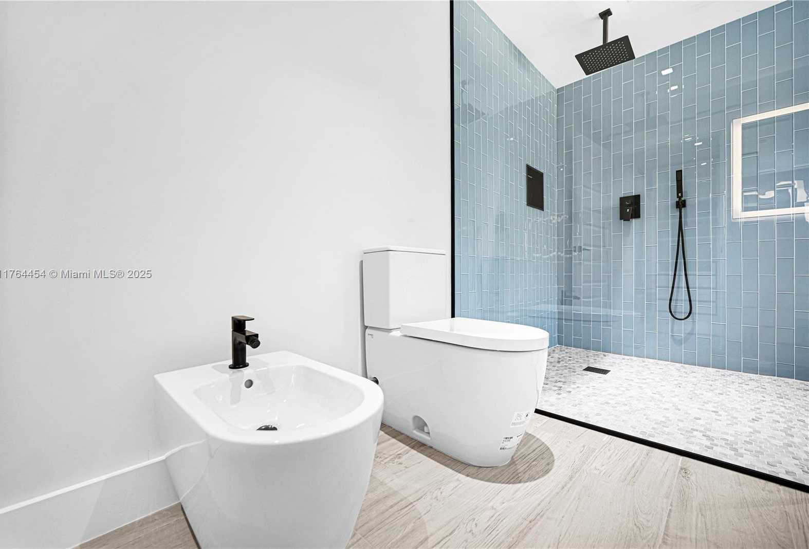 Small Image of 3305 NORTH EAST 15TH ST, Fort Lauderdale Number 29