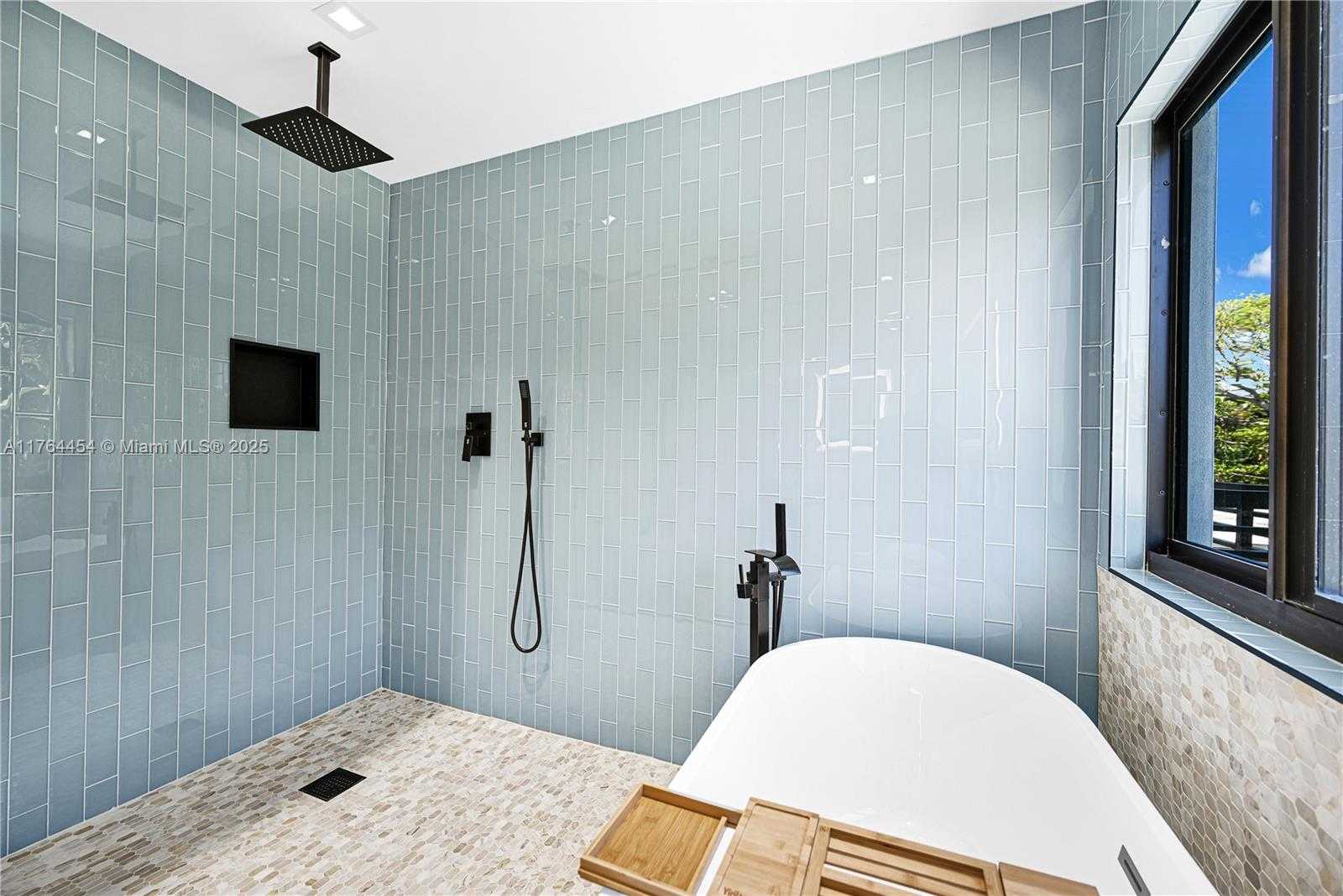 Small Image of 3305 NORTH EAST 15TH ST, Fort Lauderdale Number 32