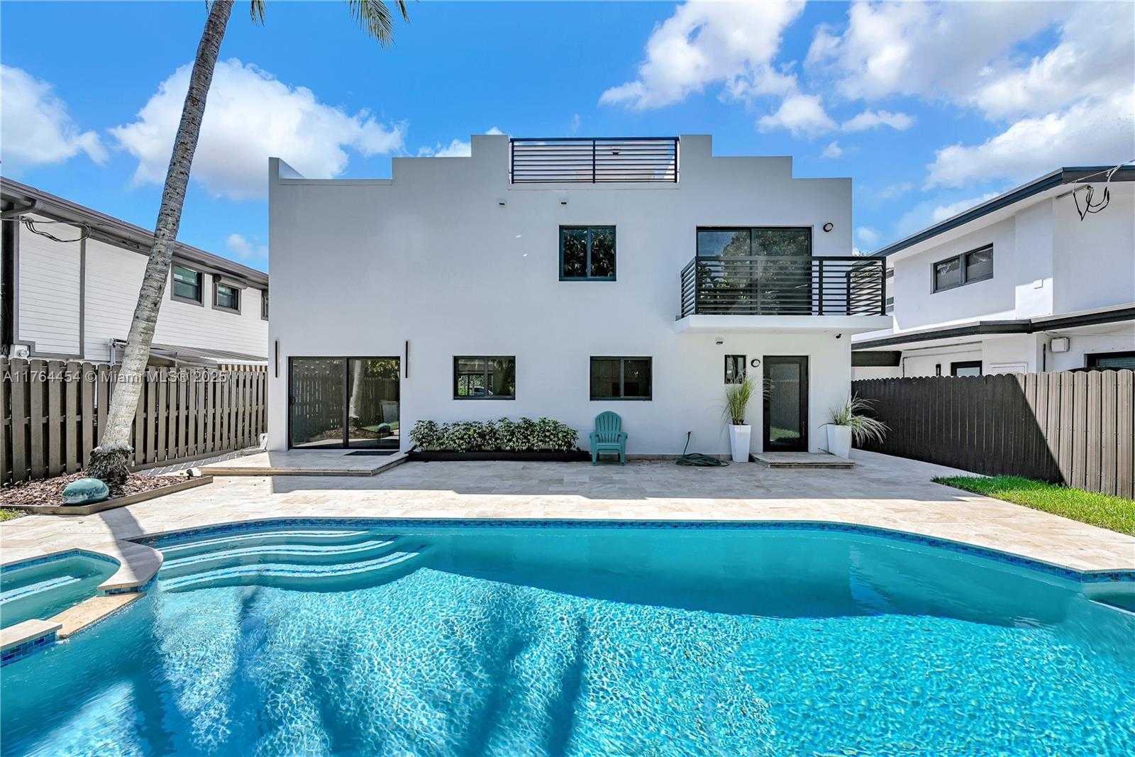 Small Image of 3305 NORTH EAST 15TH ST, Fort Lauderdale Number 40