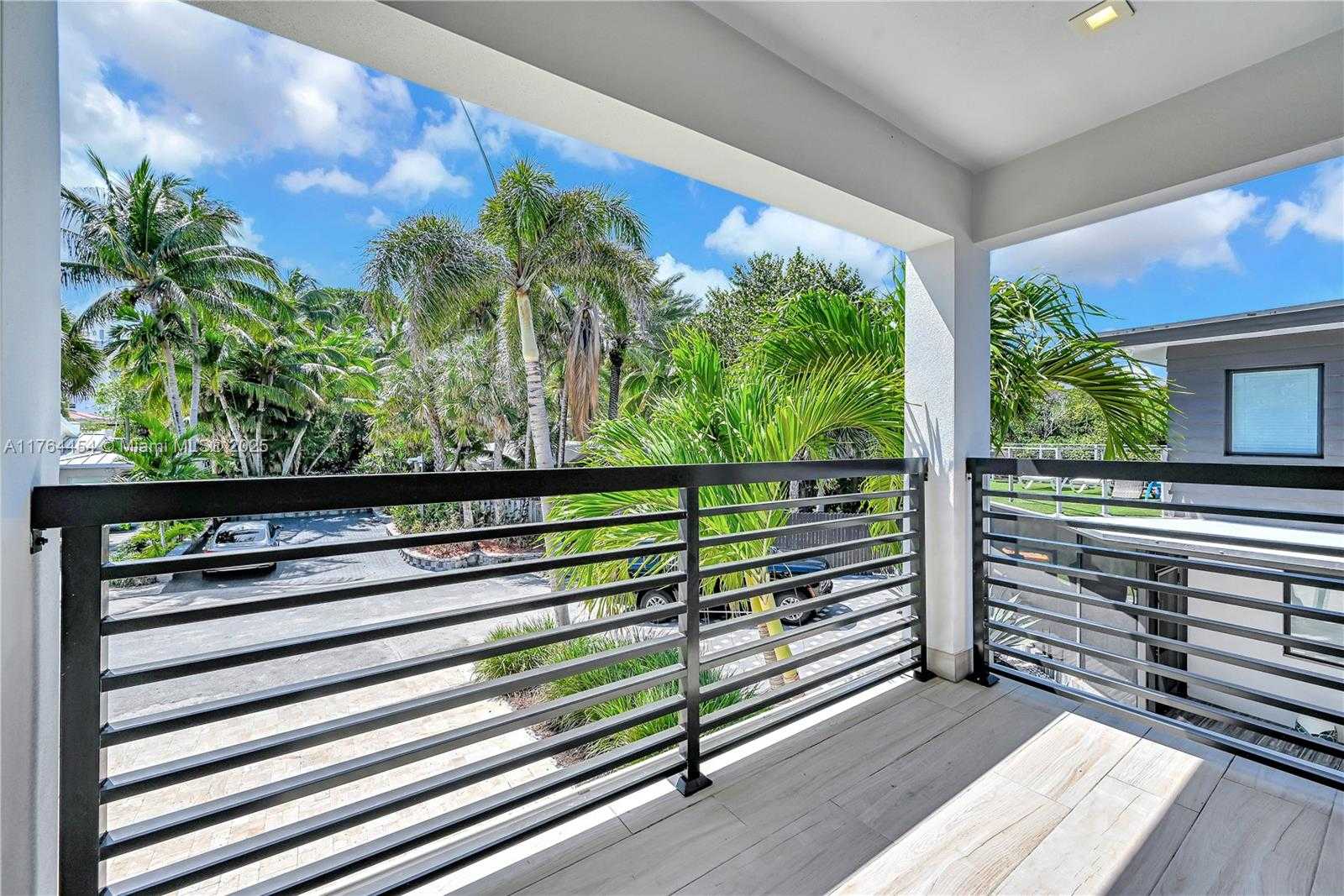 Small Image of 3305 NORTH EAST 15TH ST, Fort Lauderdale Number 7
