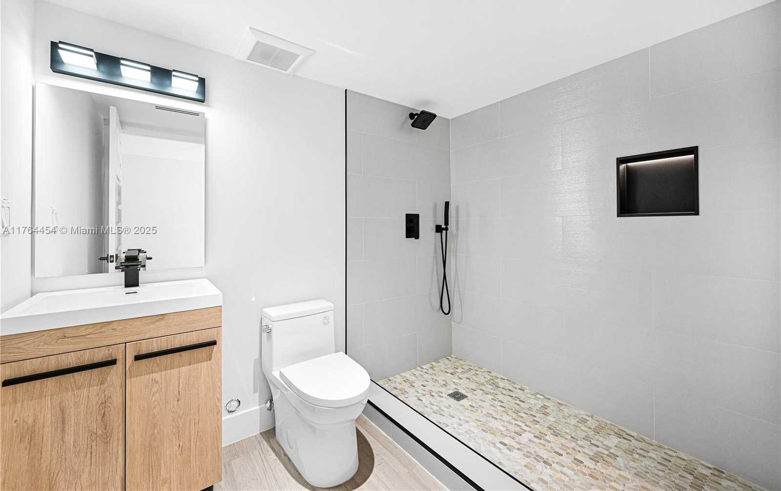 Small Image of 3305 NORTH EAST 15TH ST, Fort Lauderdale Number 71