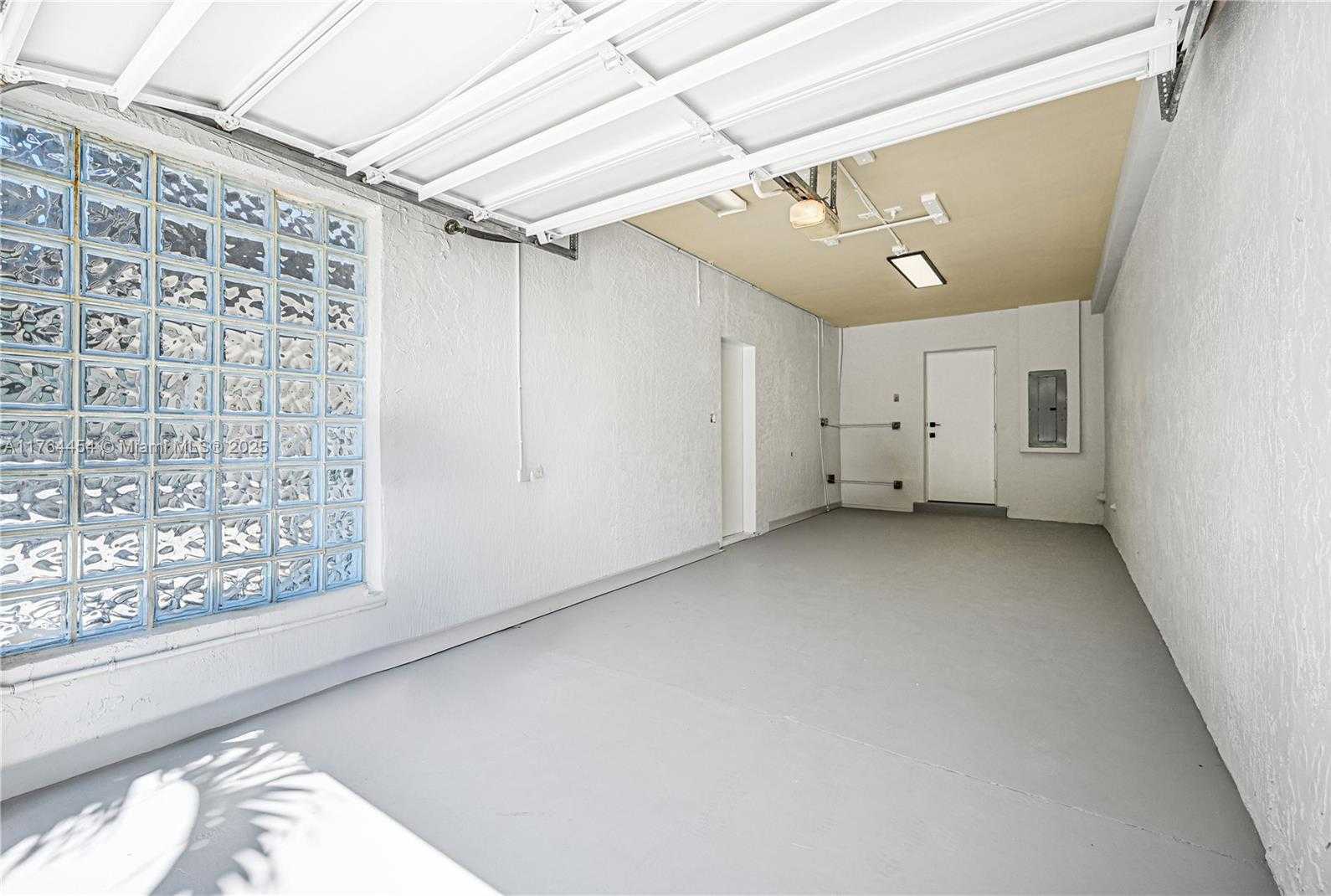 Small Image of 3305 NORTH EAST 15TH ST, Fort Lauderdale Number 85