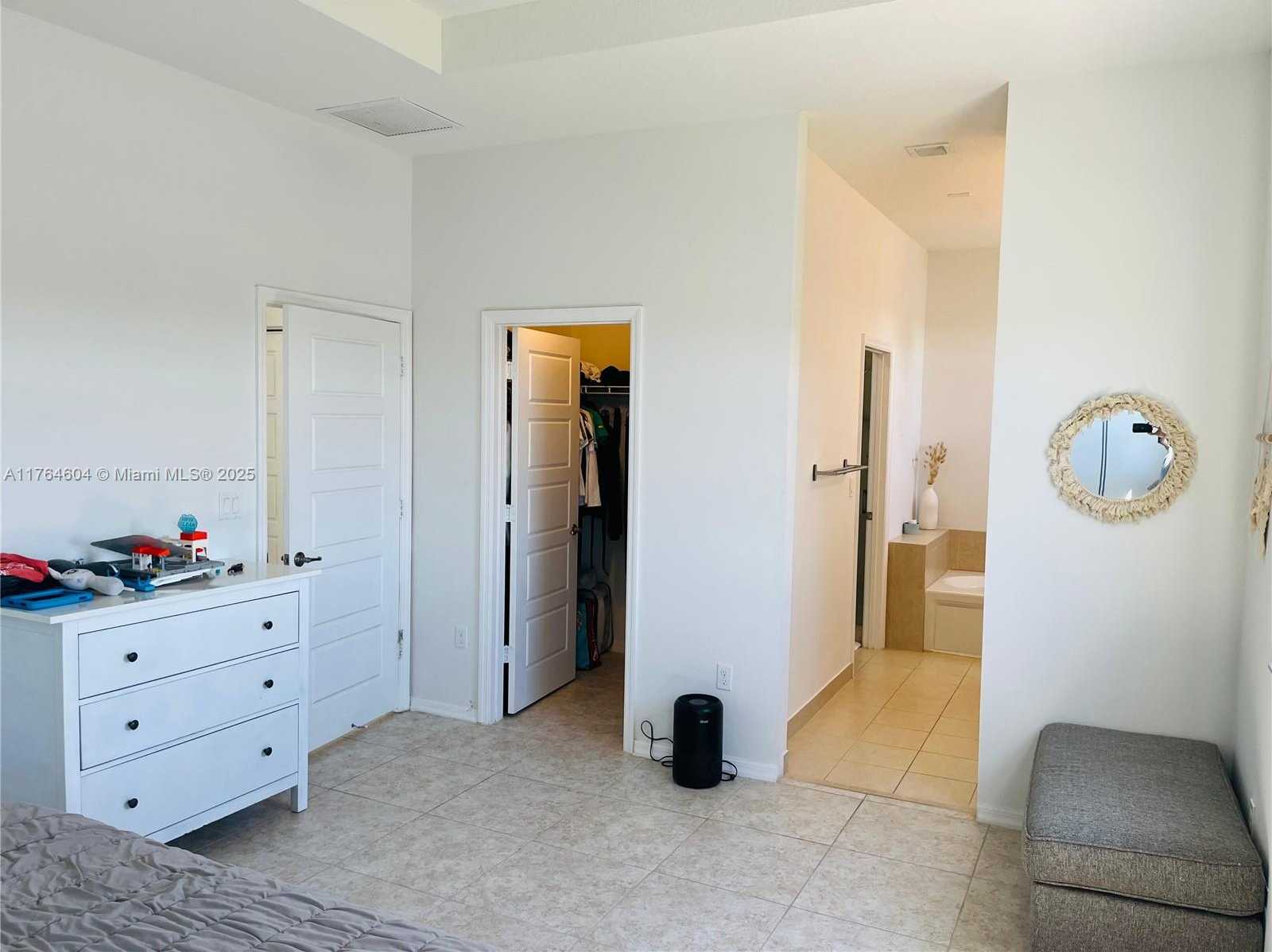 Small Image of 616 NORTH EAST 193RD ST, Miami Number 20