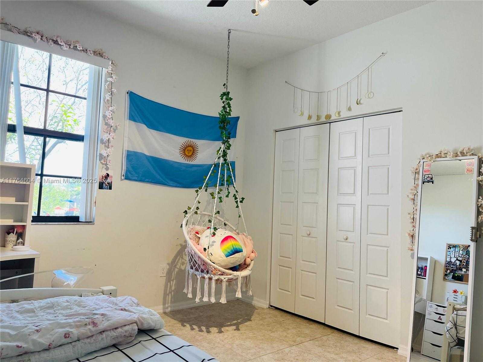Small Image of 616 NORTH EAST 193RD ST, Miami Number 27