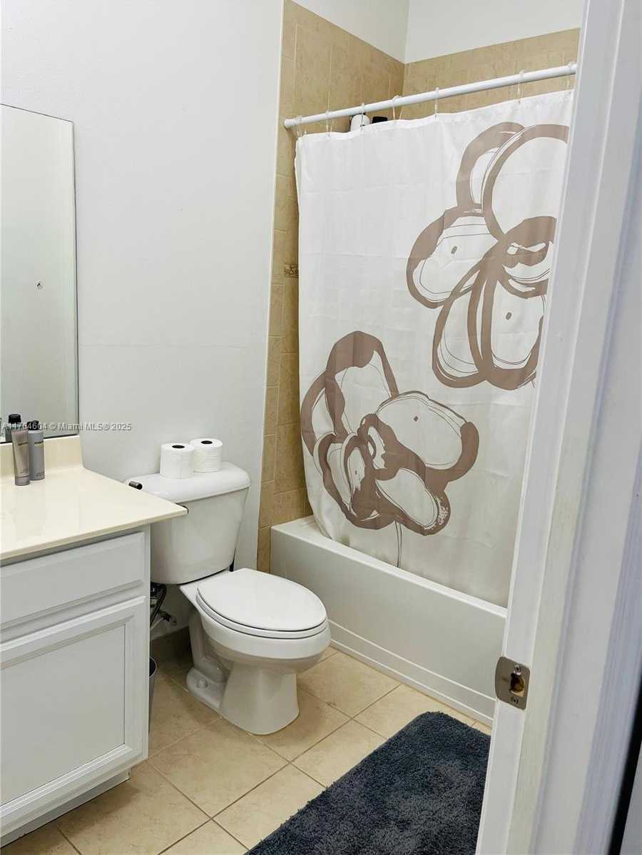 Small Image of 616 NORTH EAST 193RD ST, Miami Number 29