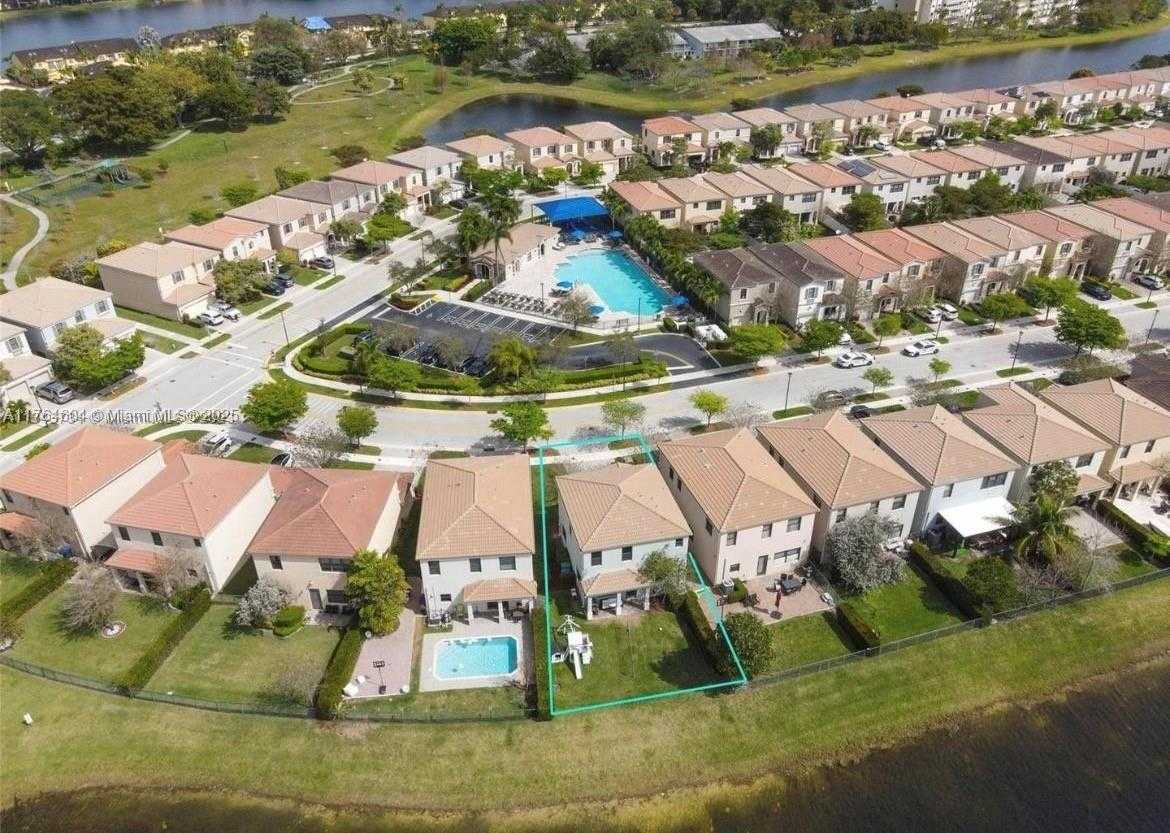 Small Image of 616 NORTH EAST 193RD ST, Miami Number 5