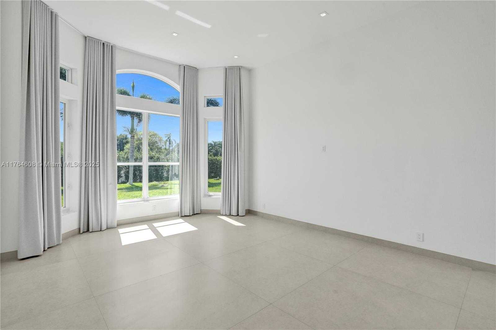Small Image of 3234 SOUTH WEST 53RD CT, Hollywood Number 14